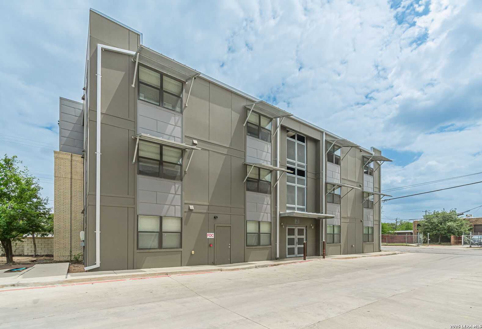 main property photo 24
