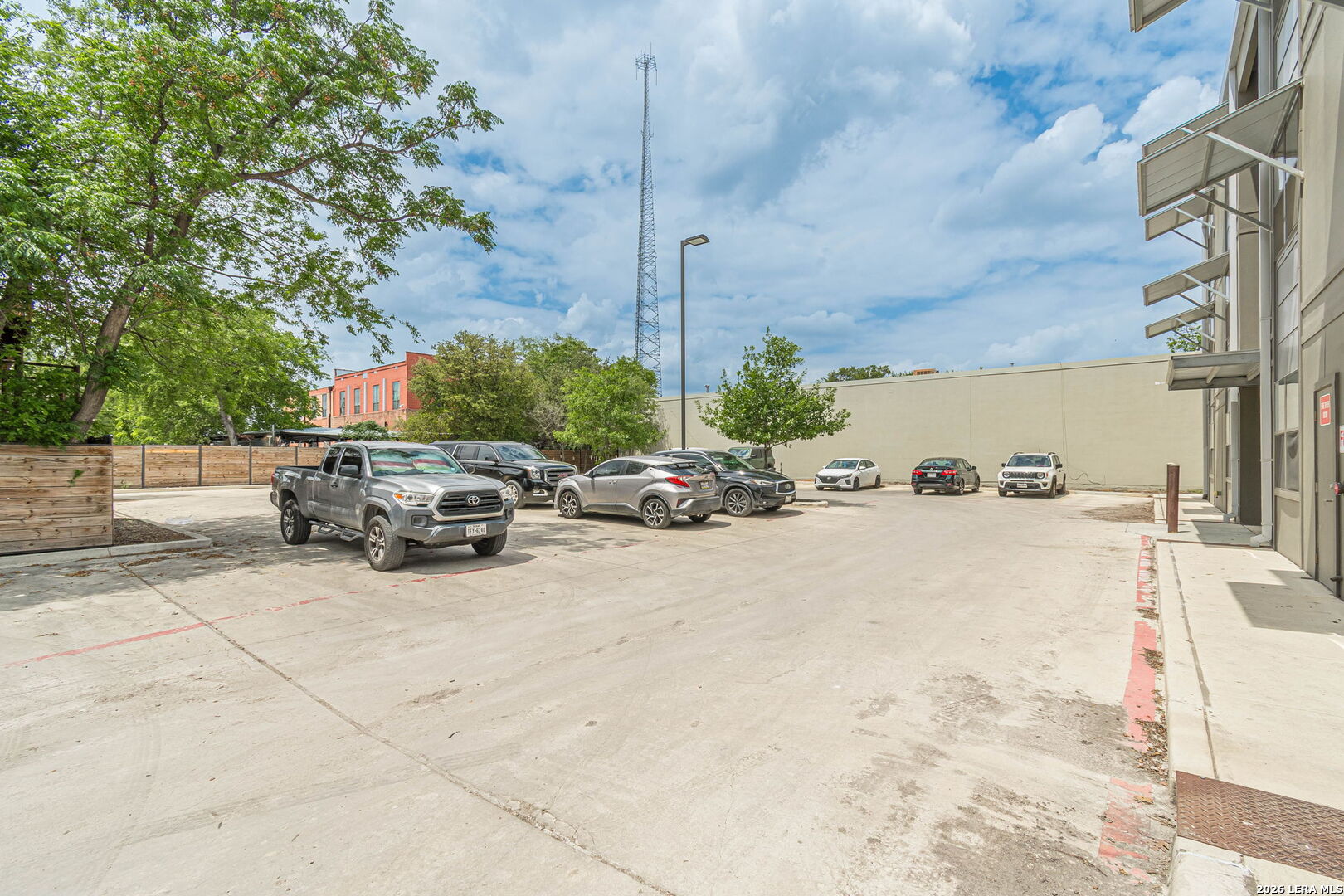main property photo 29