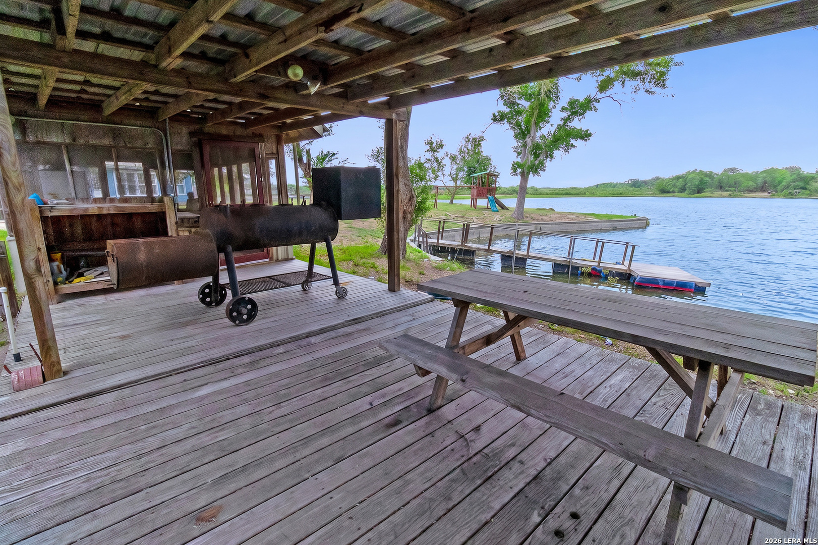 main property photo 11