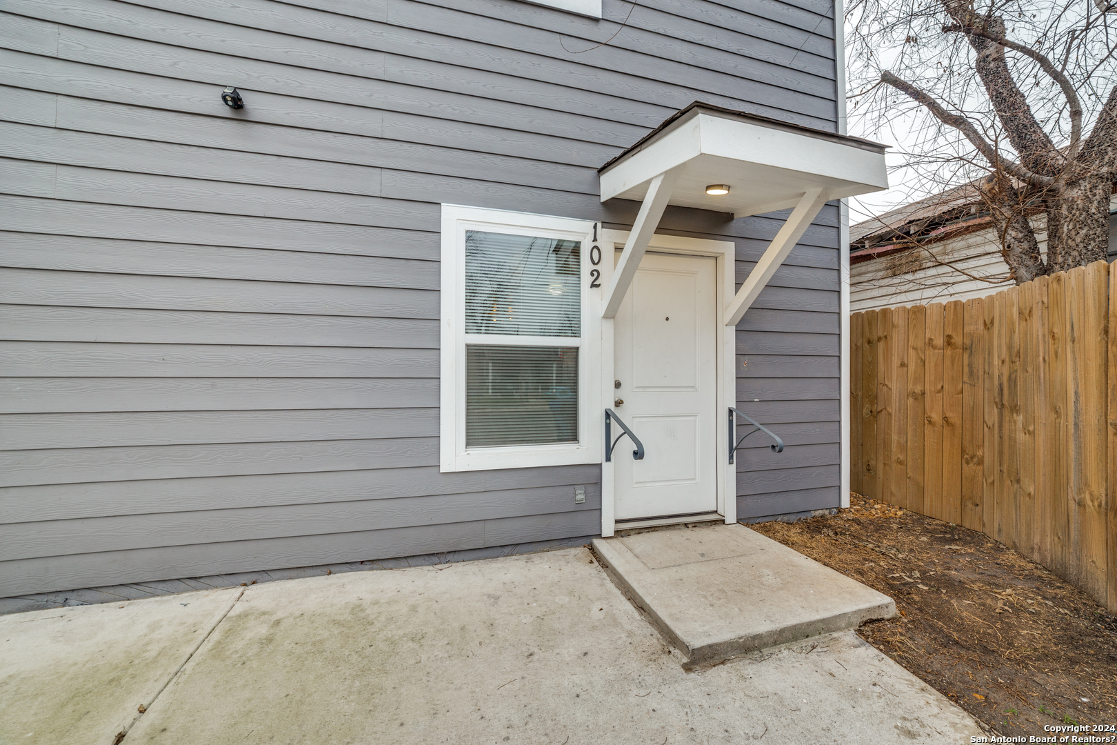main property photo 24