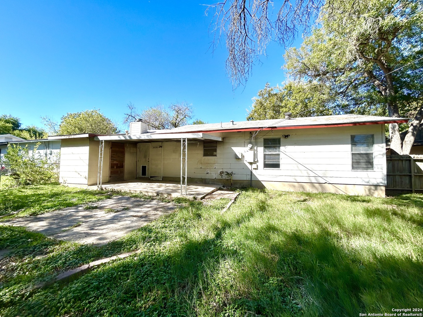 main property photo 27