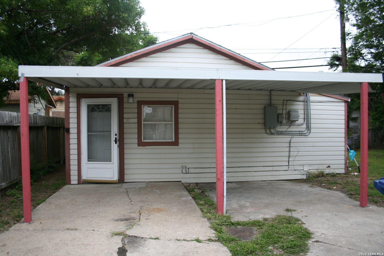 main property photo 13