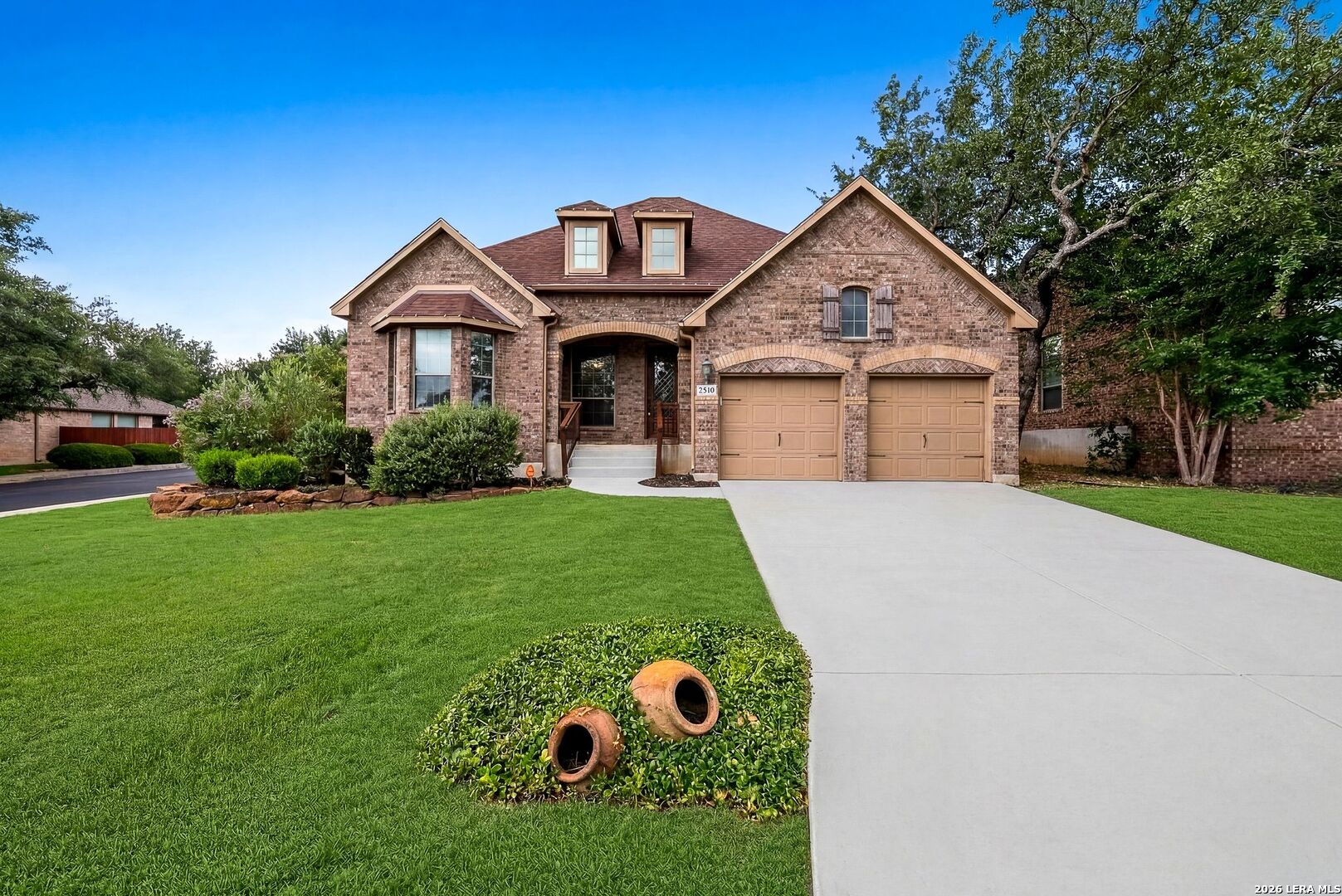 main property photo 1