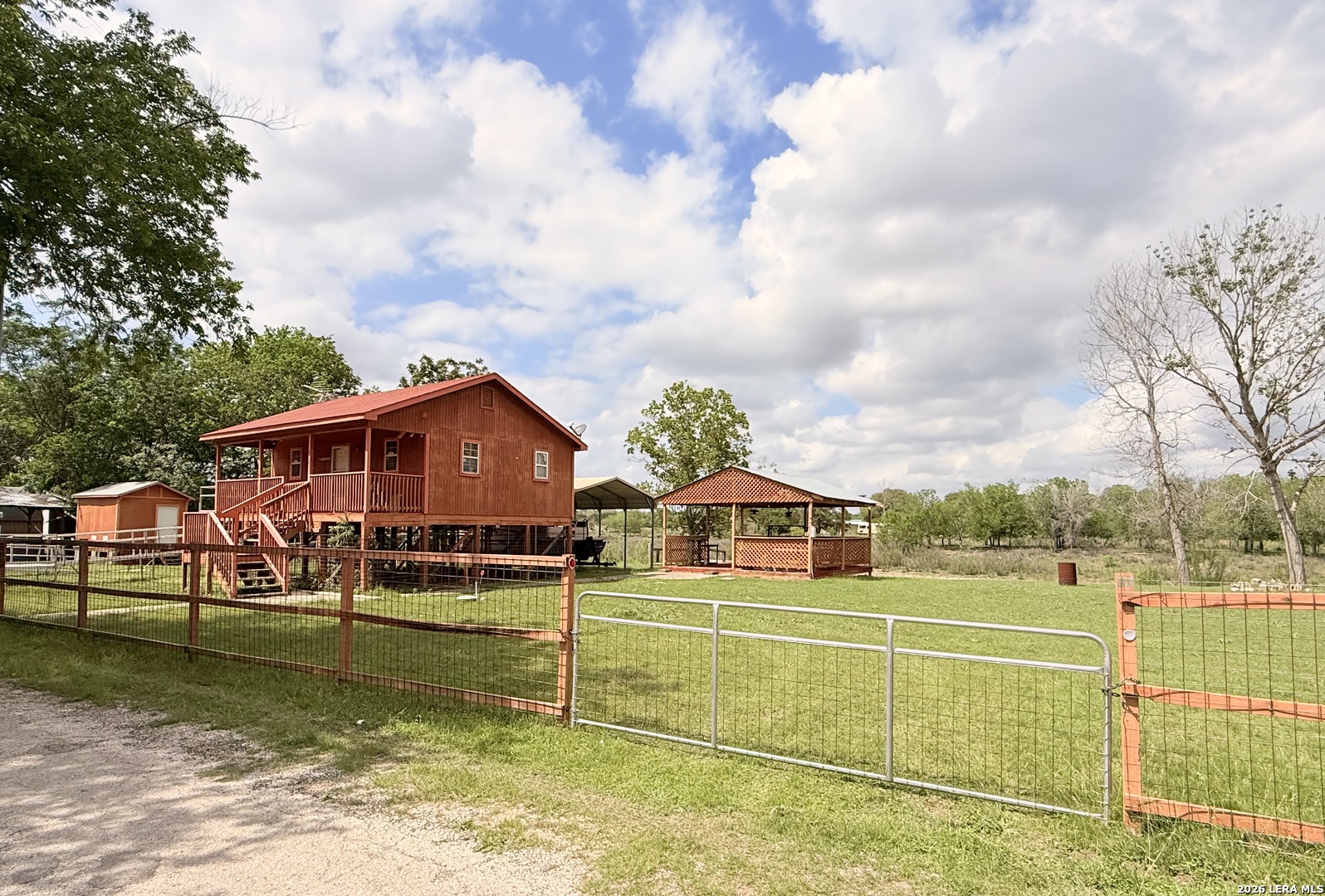 main property photo 15