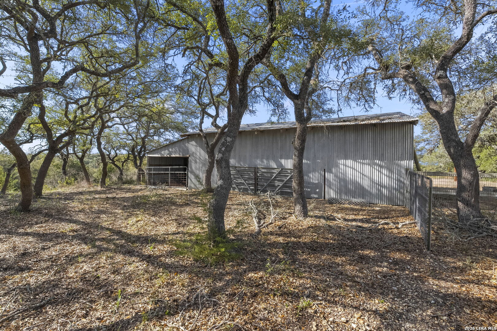 main property photo 25