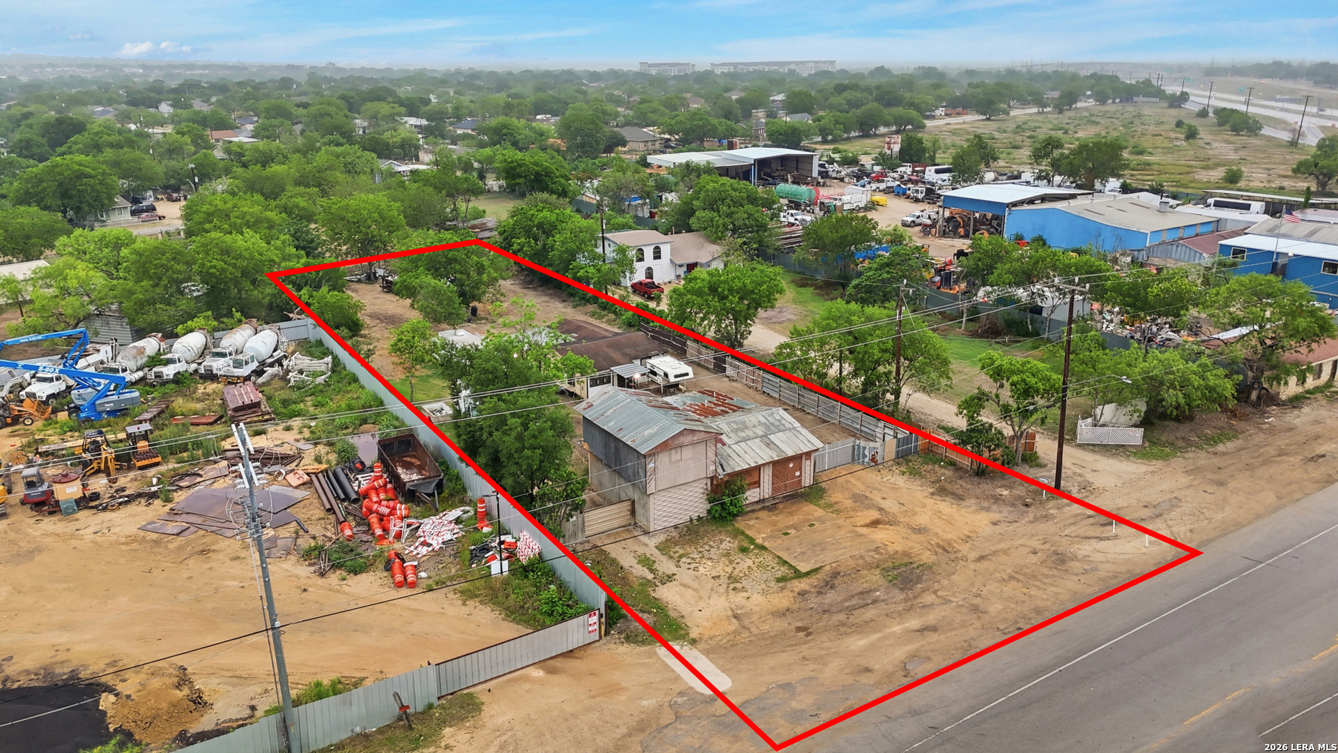 main property photo 11