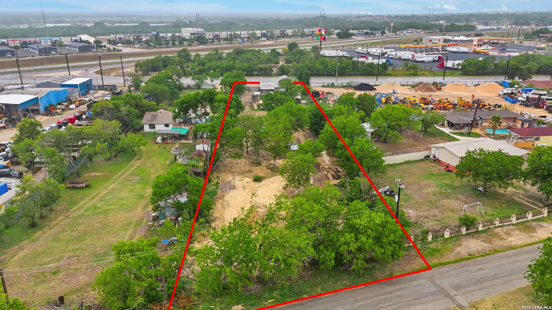 main property photo 19