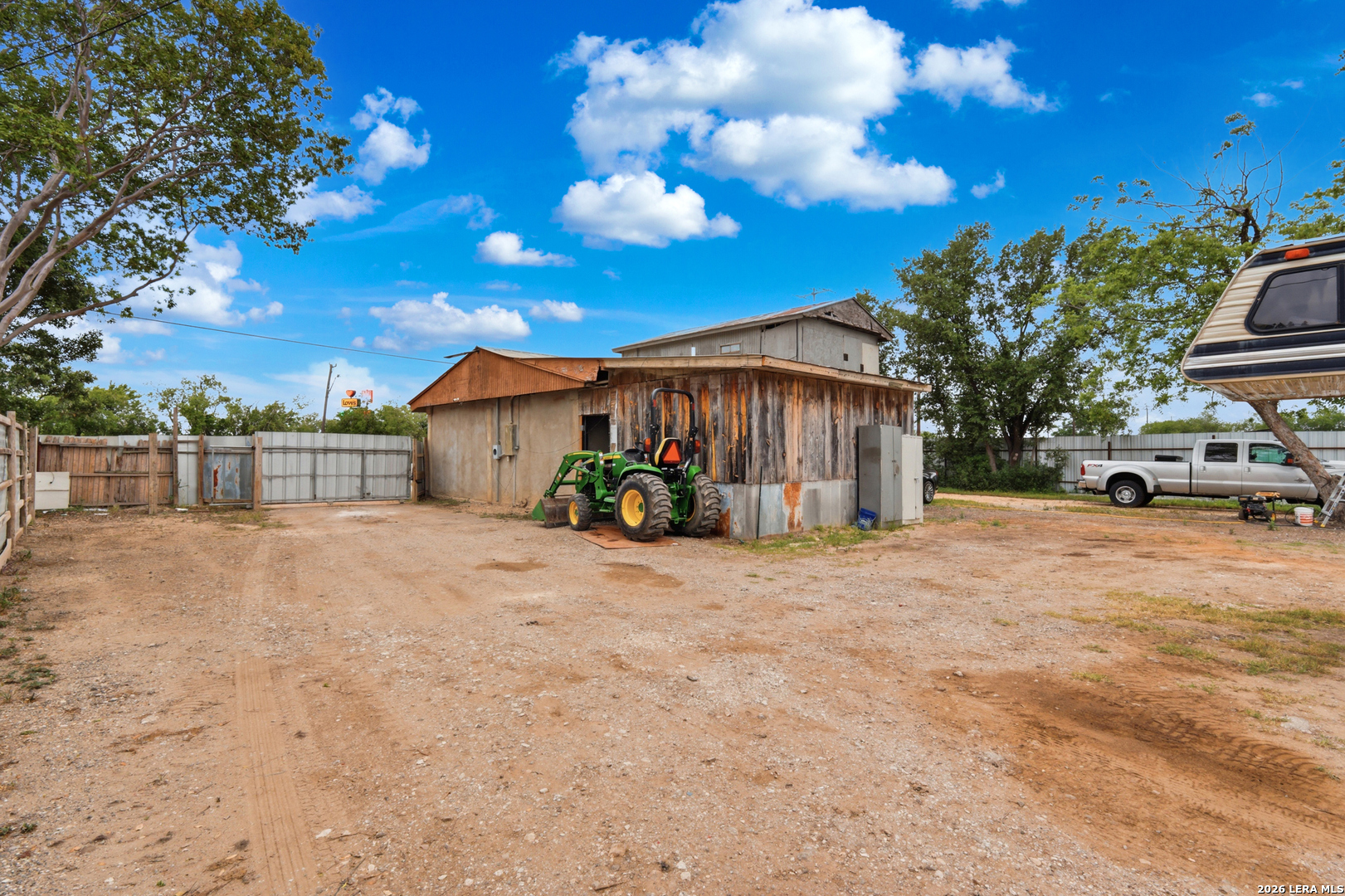 main property photo 5