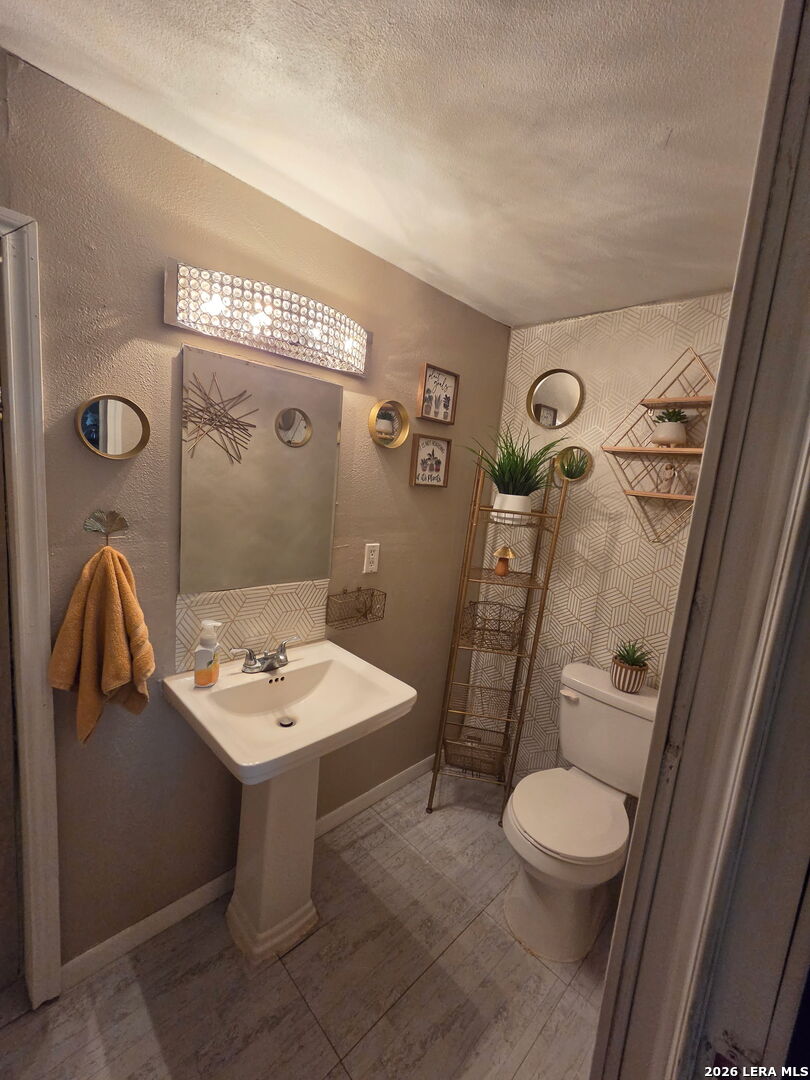 main property photo 16