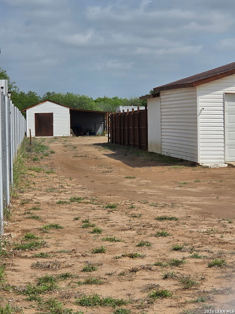 main property photo 8