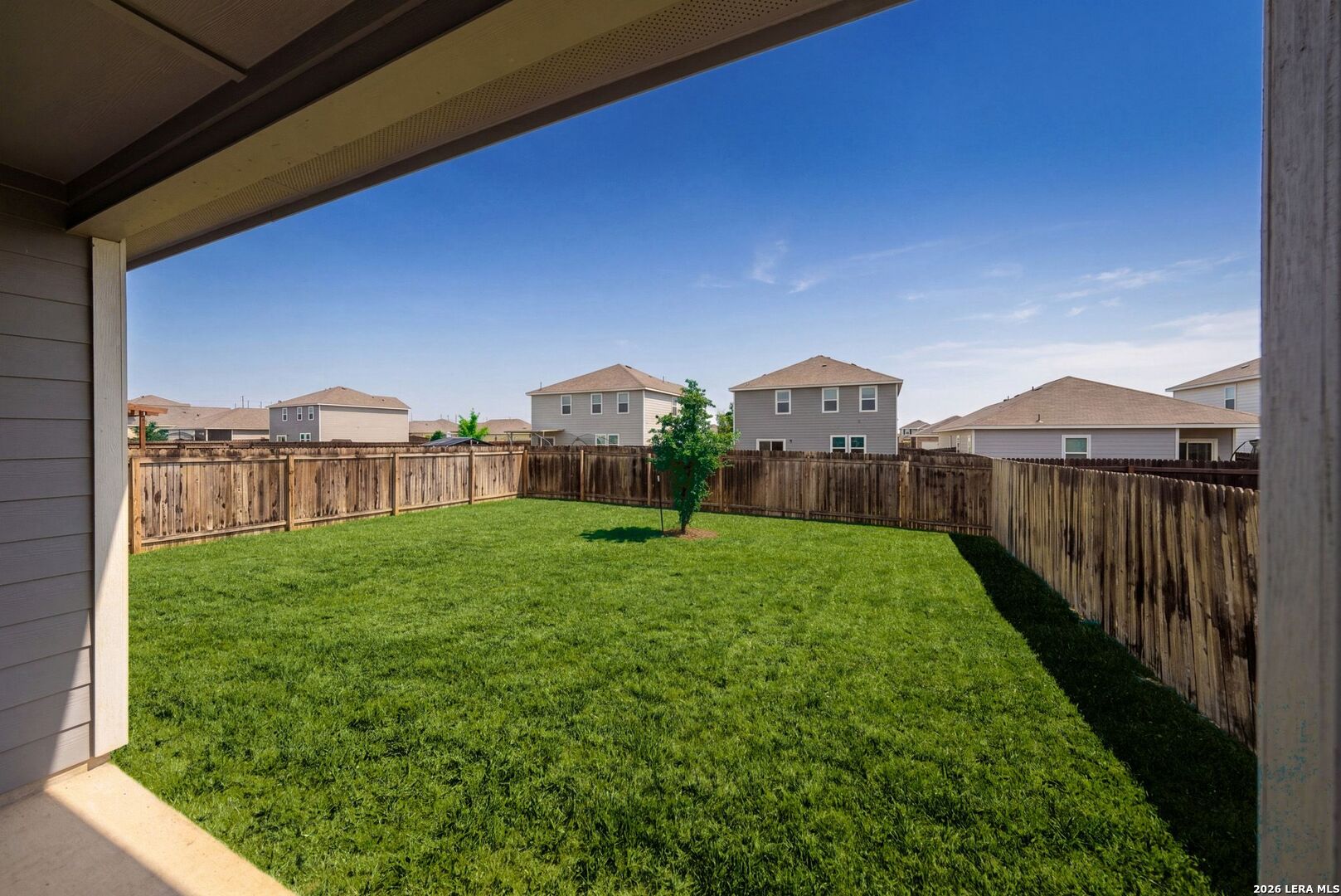 main property photo 25