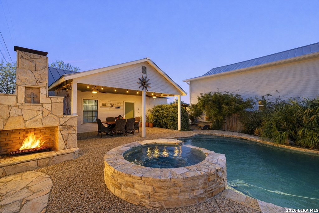 main property photo 30
