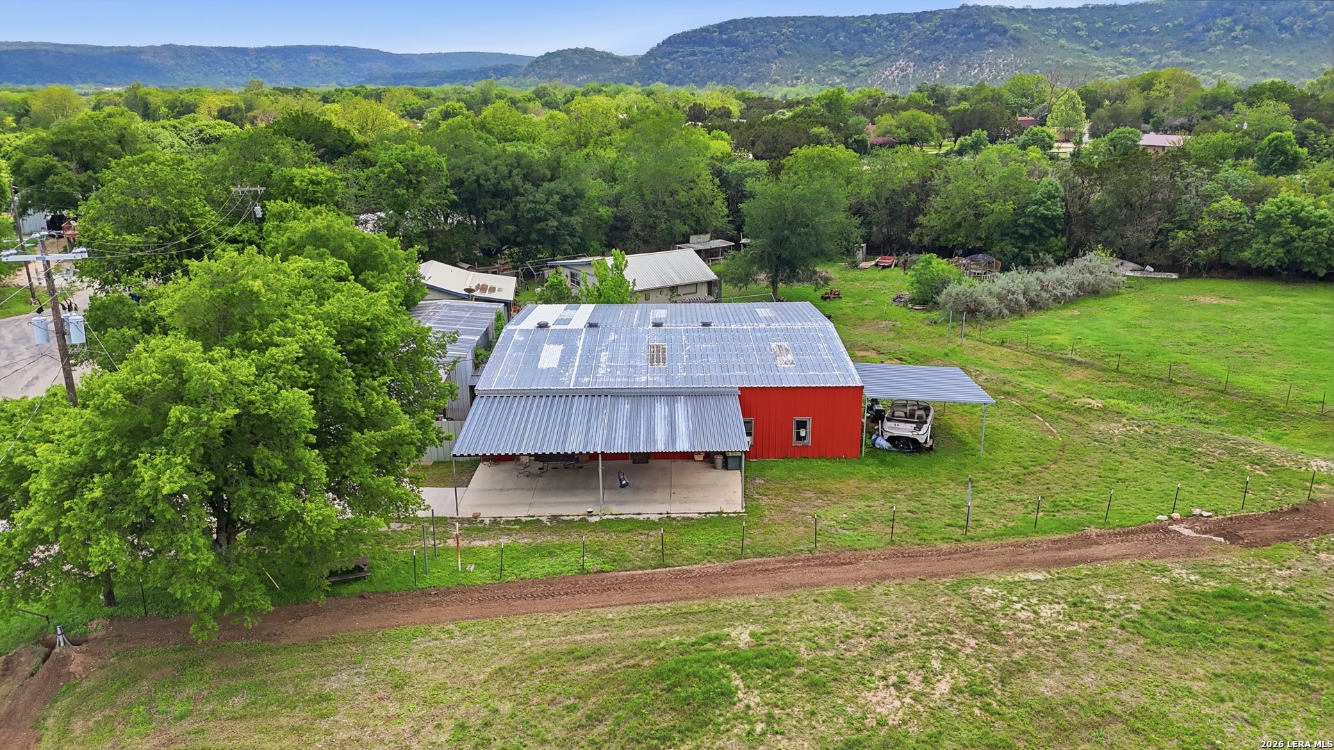 main property photo 16