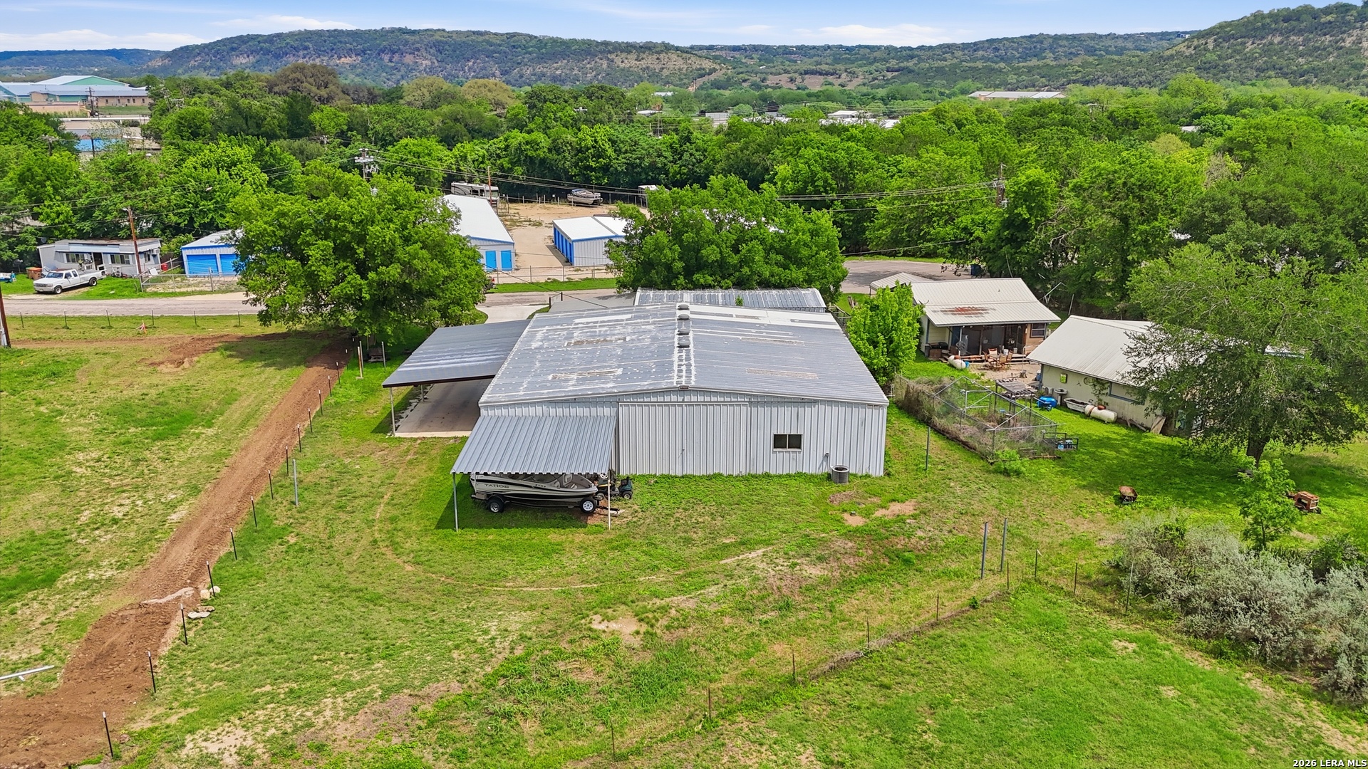 main property photo 17