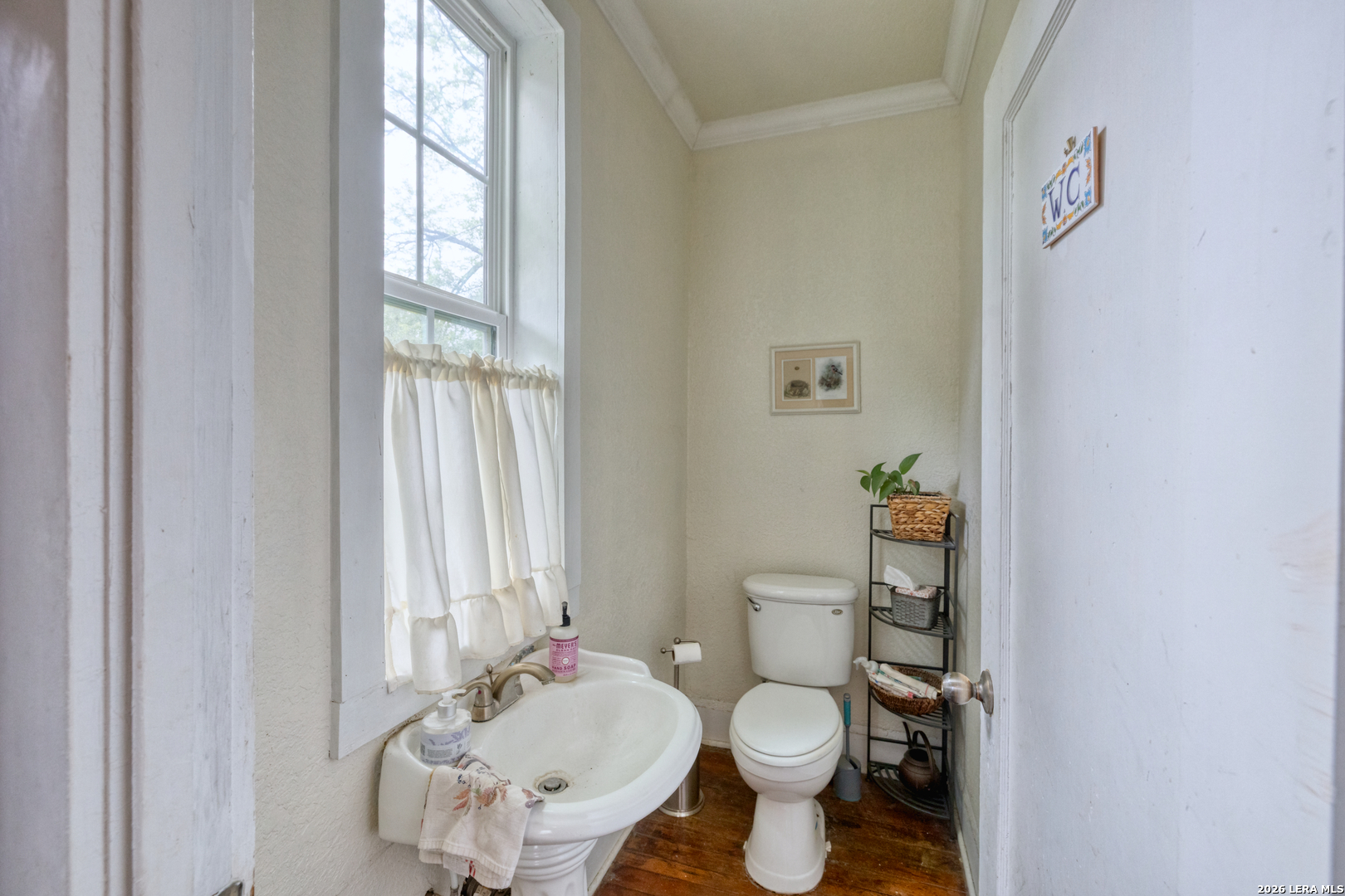 main property photo 10