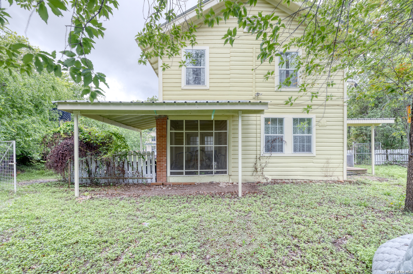 main property photo 29