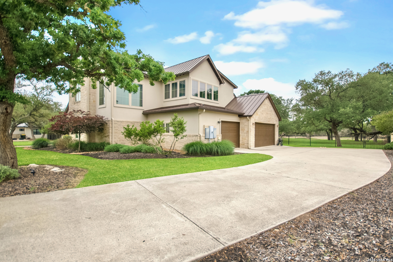 main property photo 90