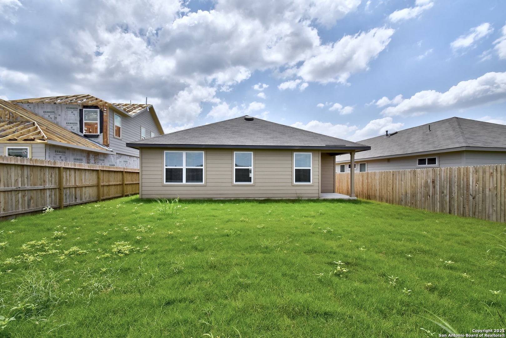 main property photo 25