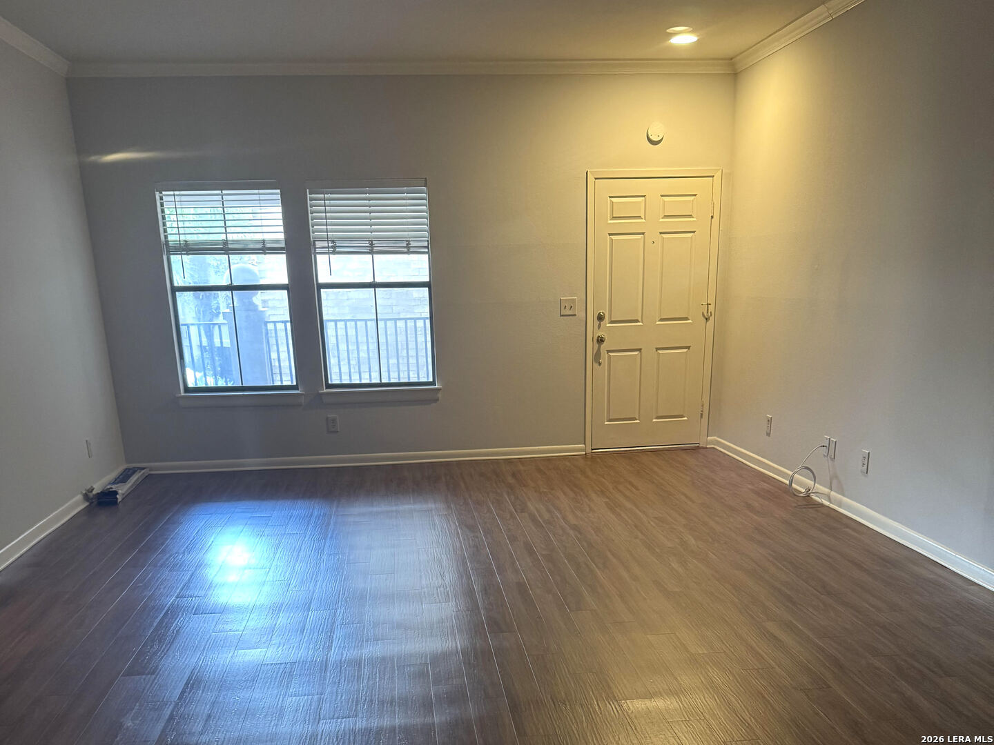 property viewer photo 2
