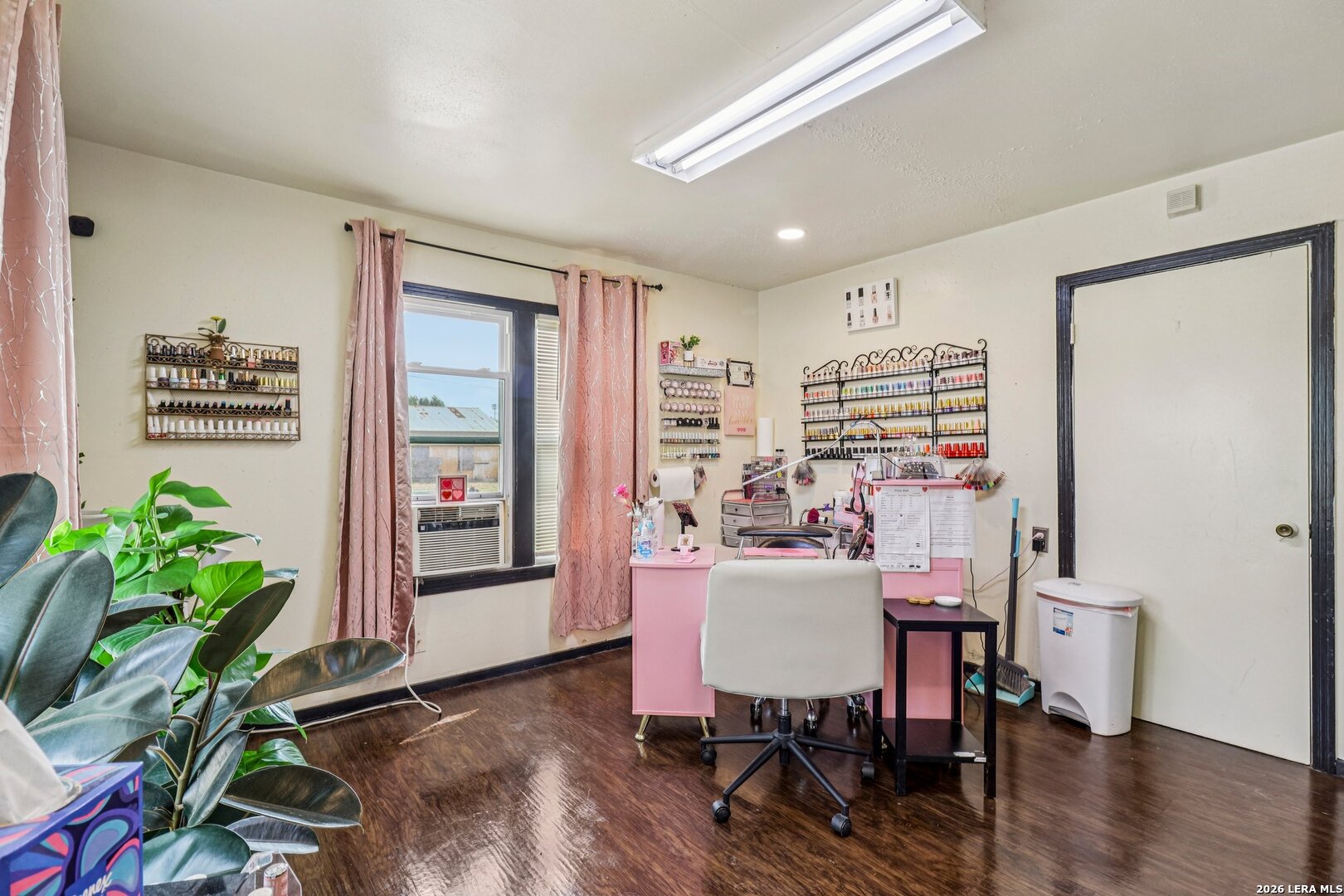 main property photo 33