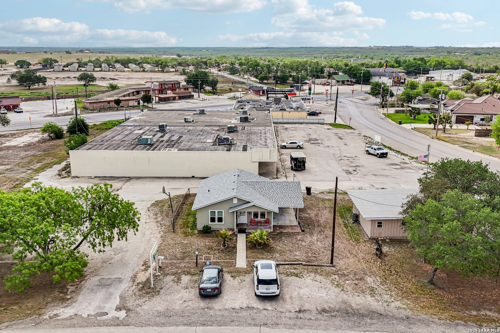 main property photo 45