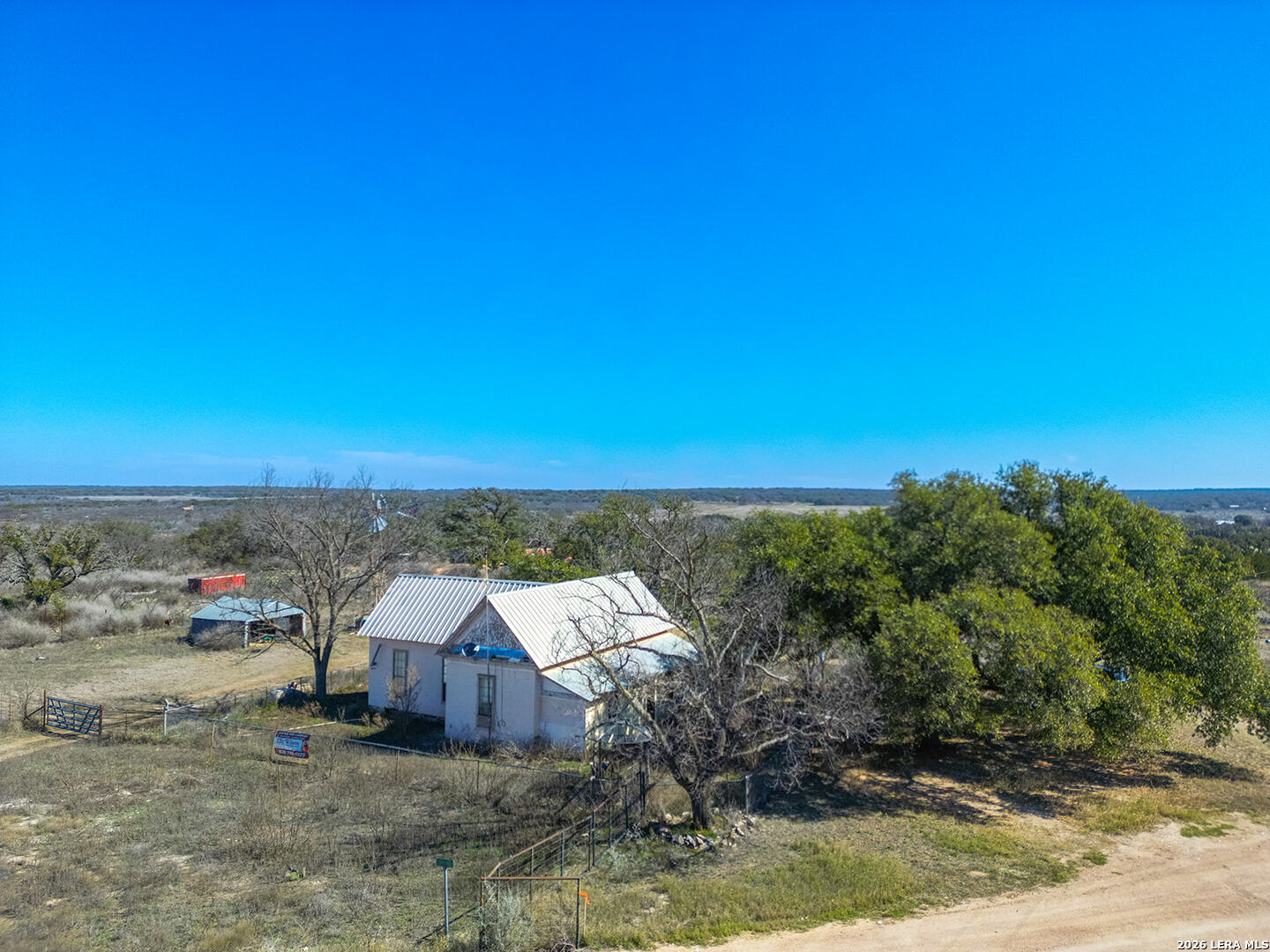 main property photo 37