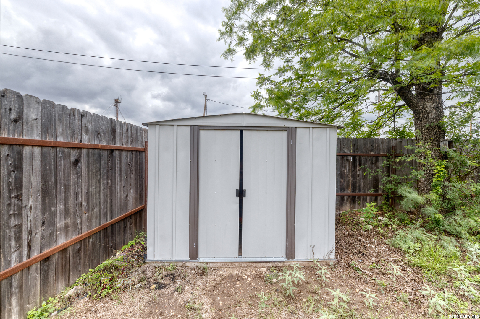 main property photo 23