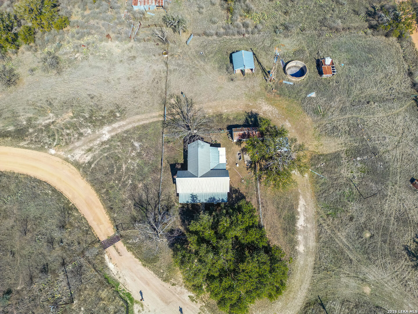main property photo 33