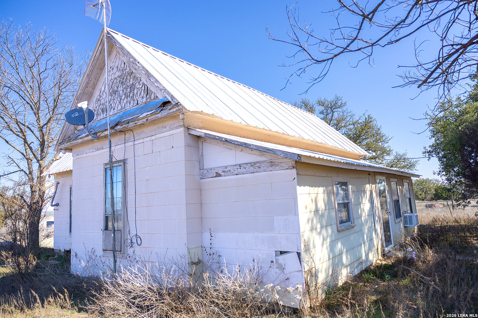main property photo 74