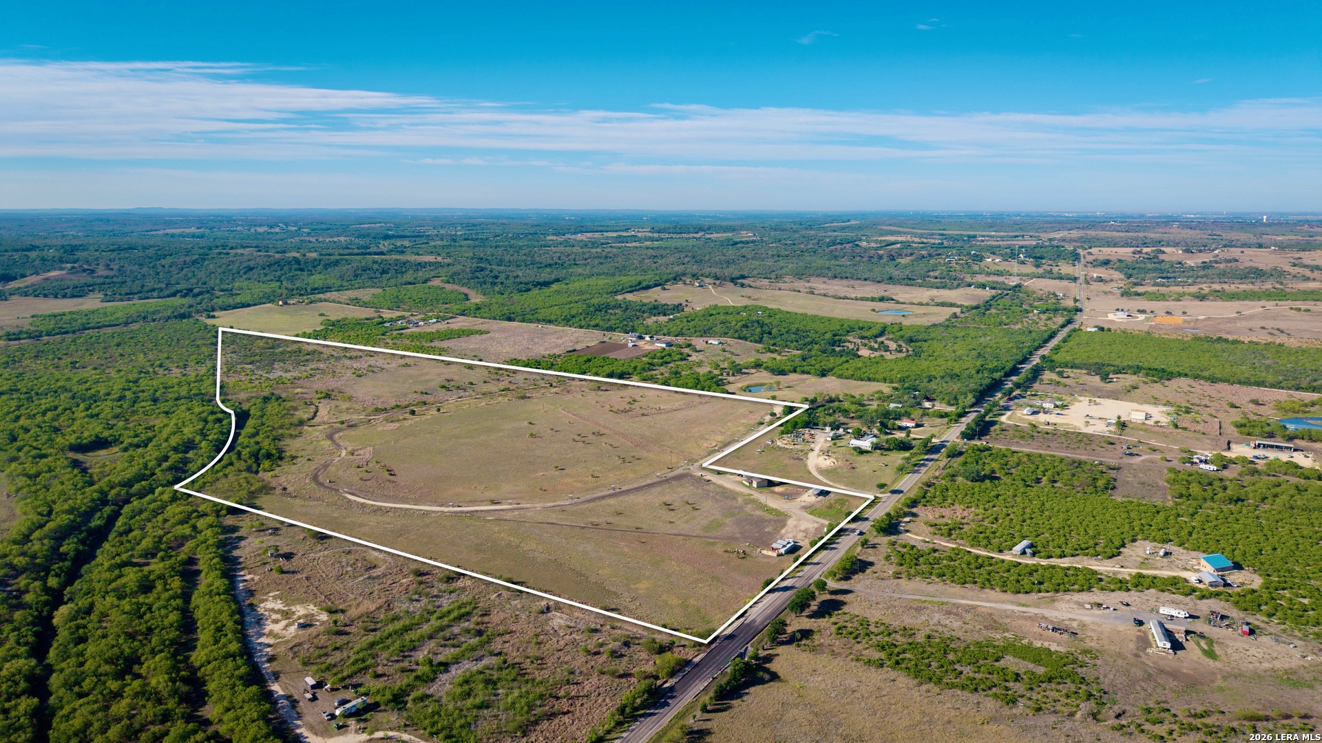 main property photo 30