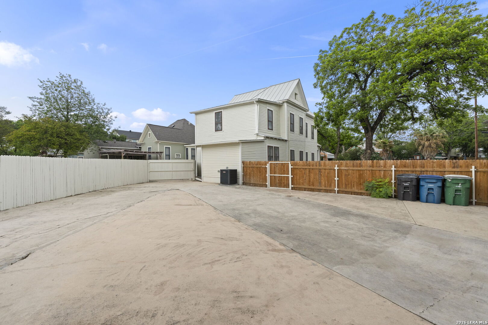 main property photo 58