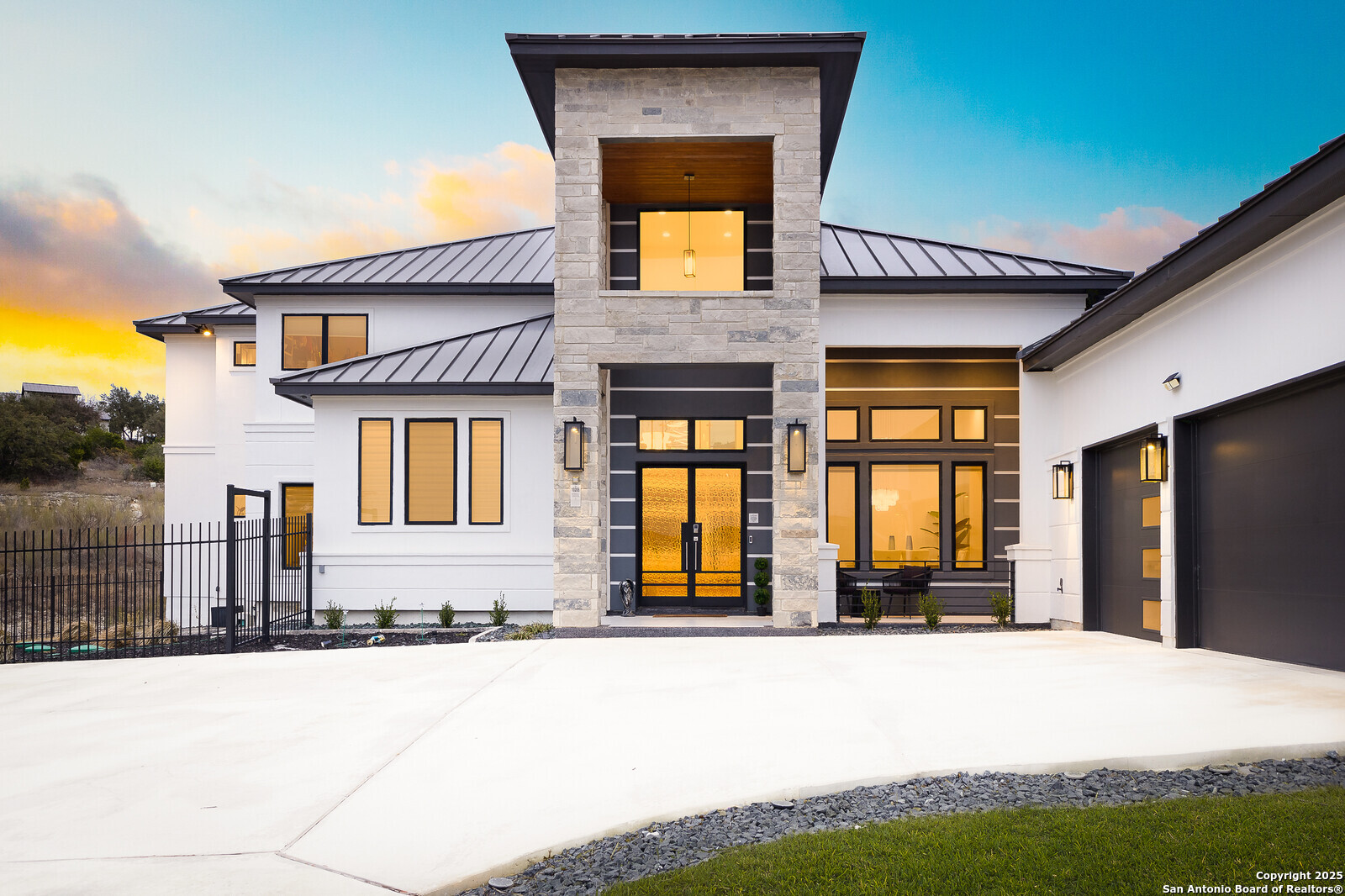 main property photo 16