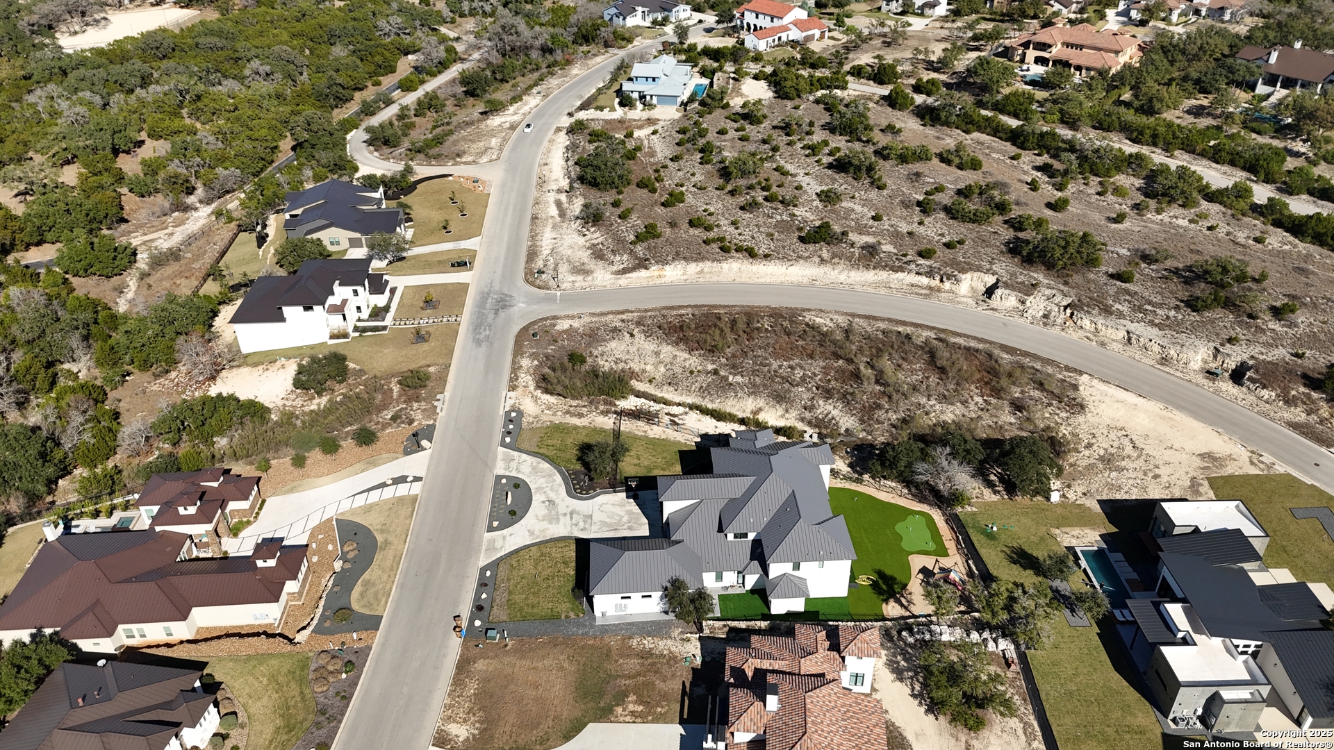 main property photo 78