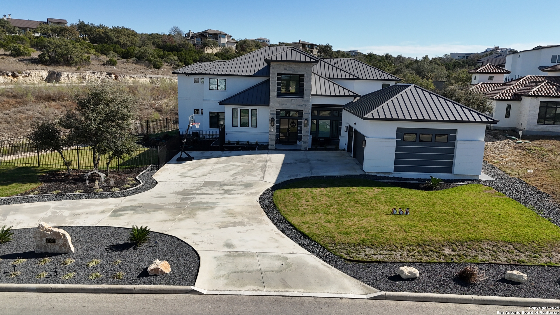main property photo 80