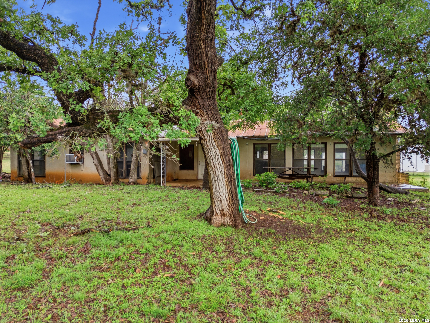 property viewer photo 6