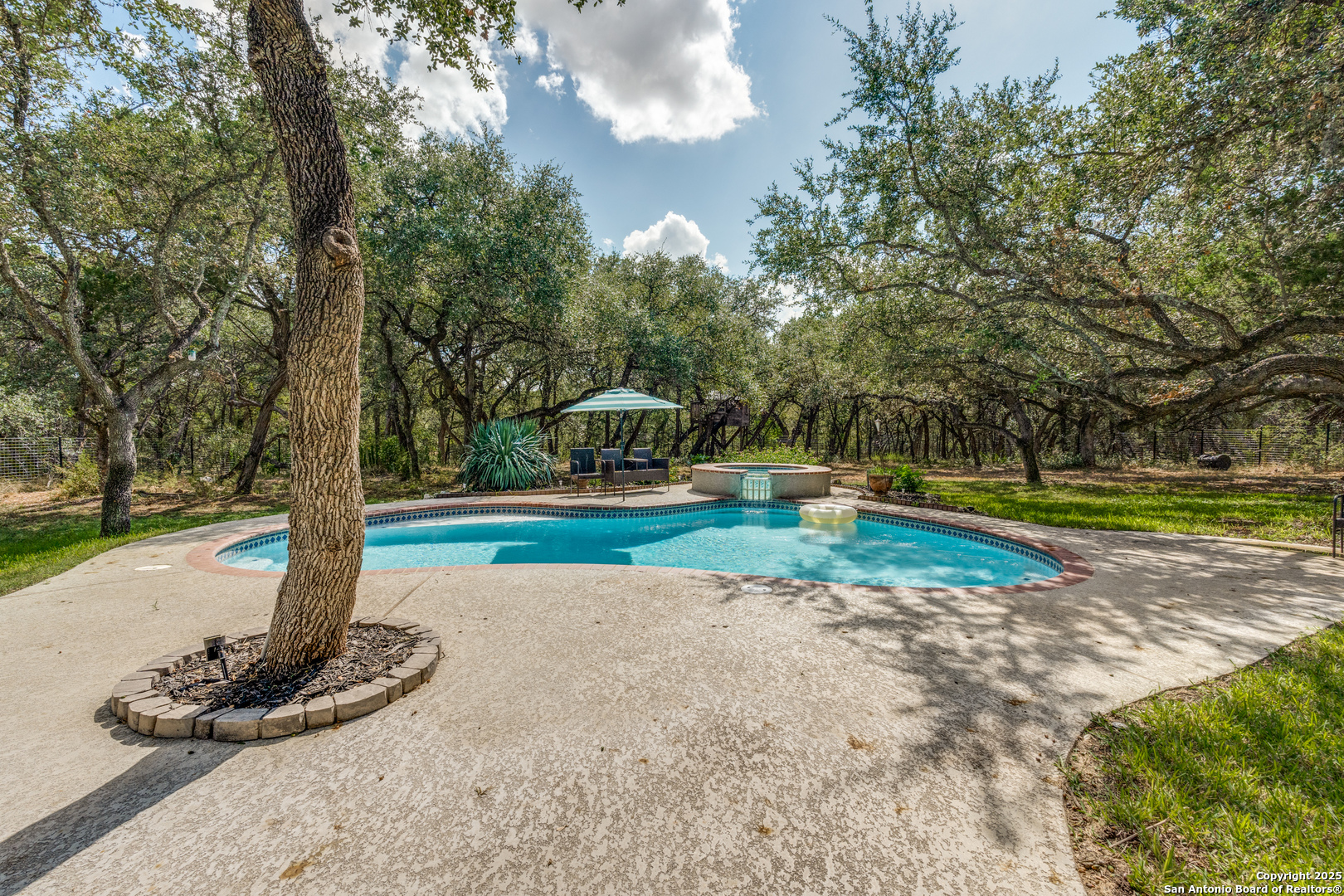 main property photo 29