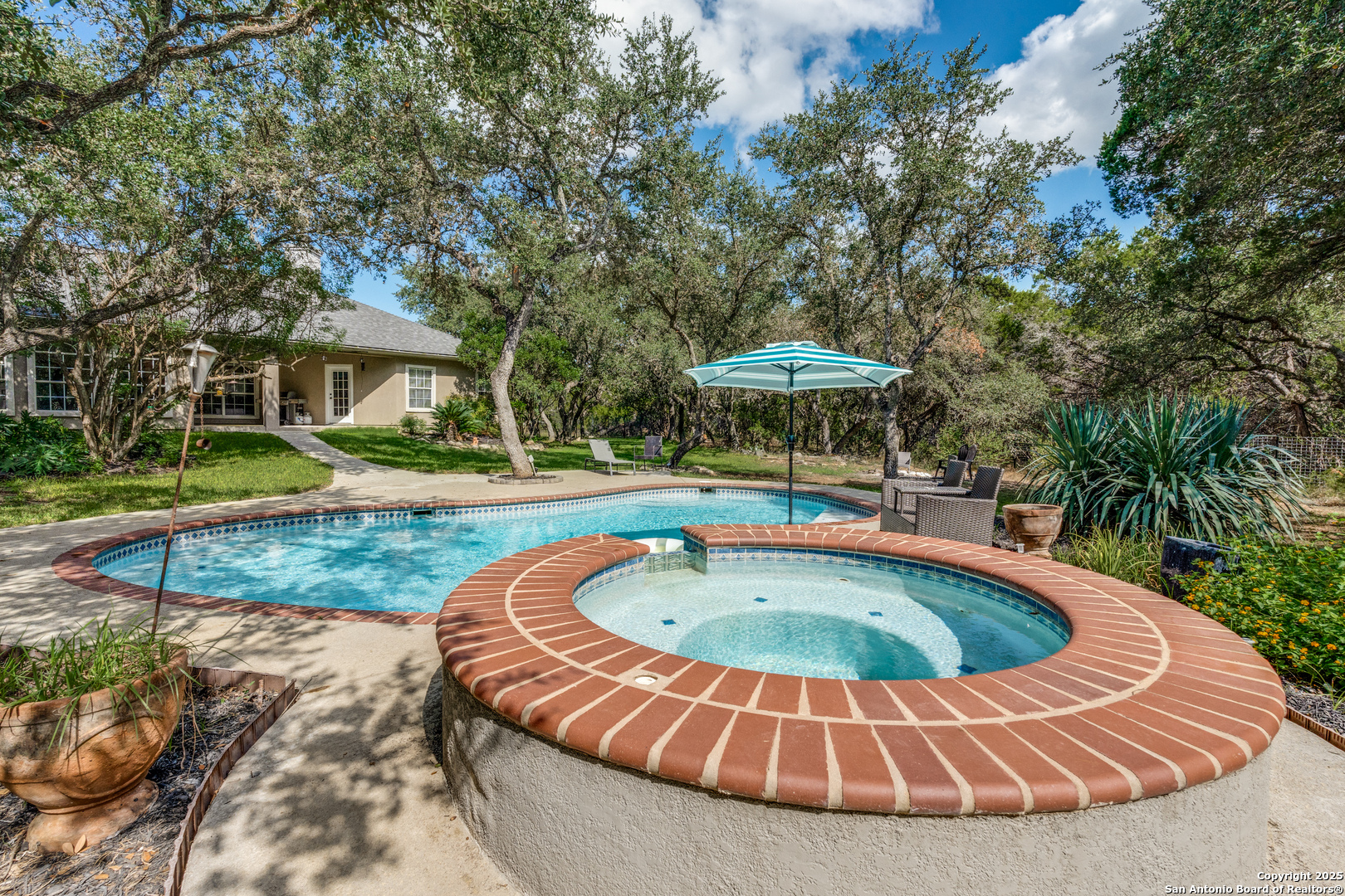 main property photo 31