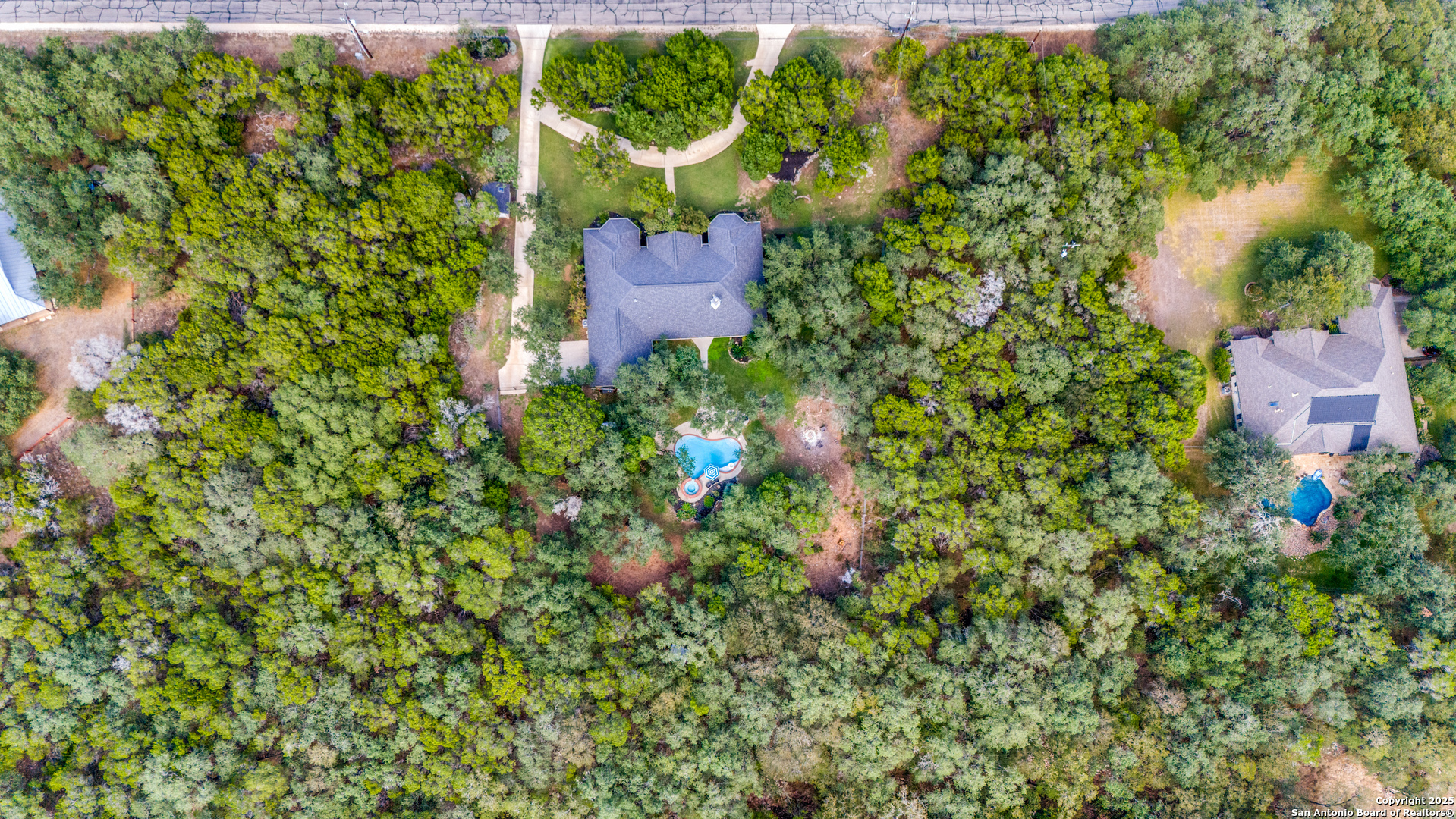 main property photo 45