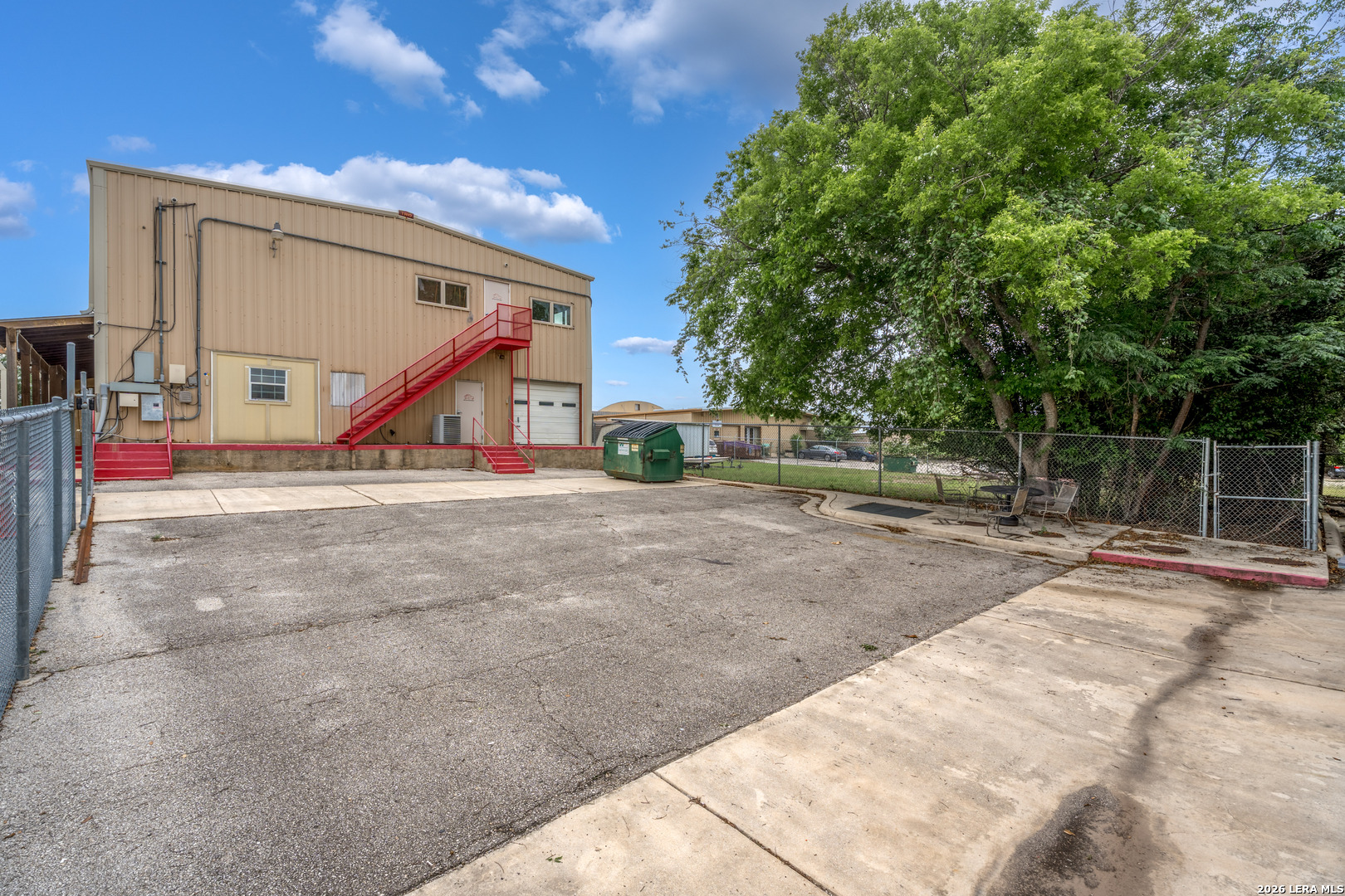 main property photo 21