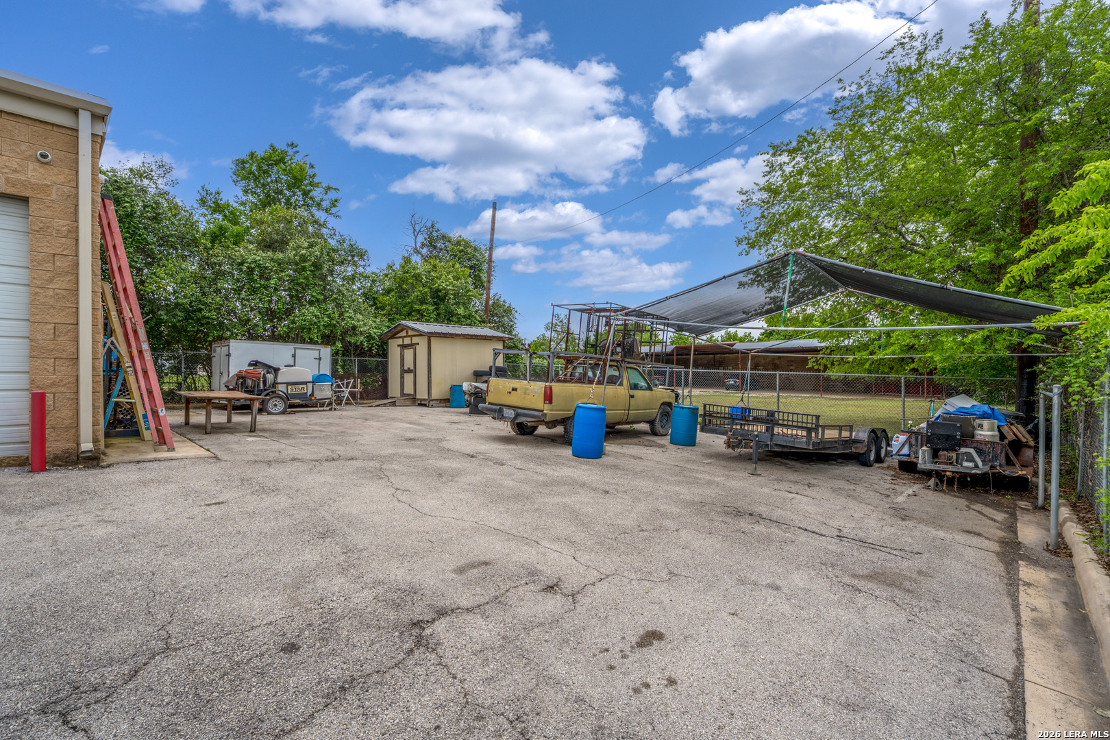 main property photo 24