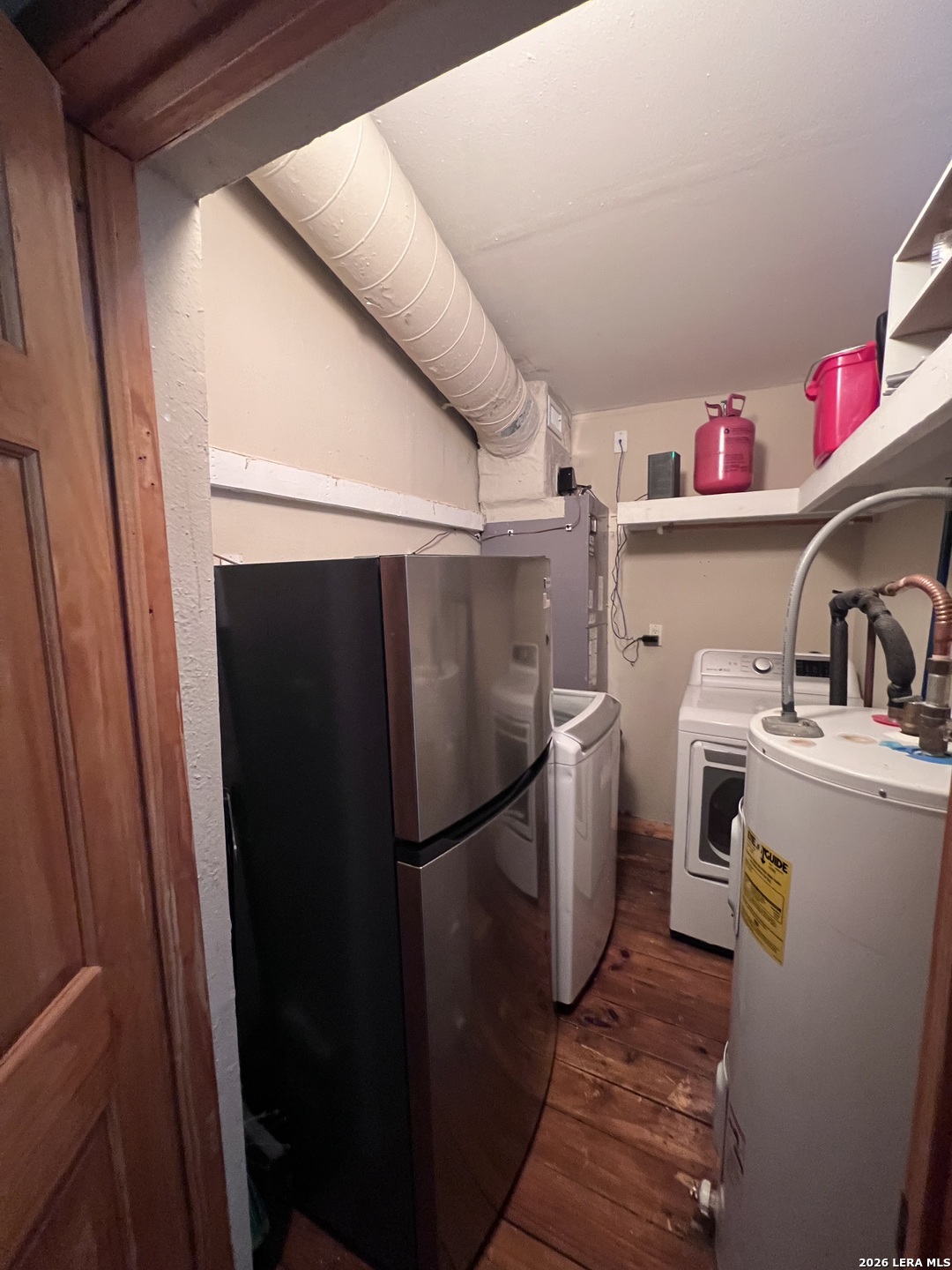 main property photo 13