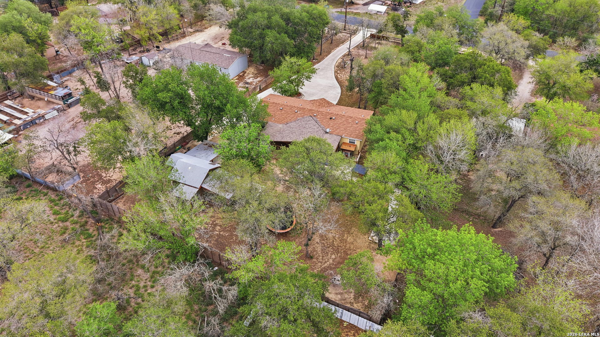 main property photo 31
