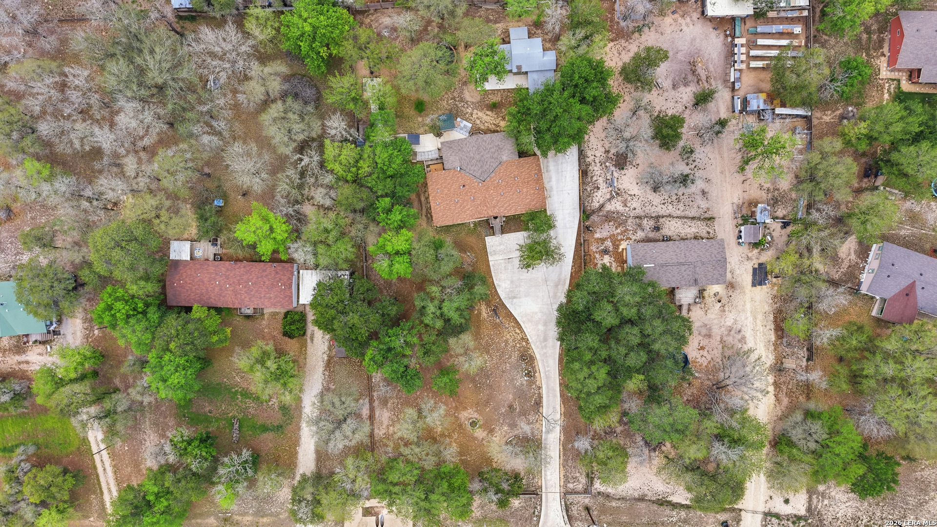 main property photo 32