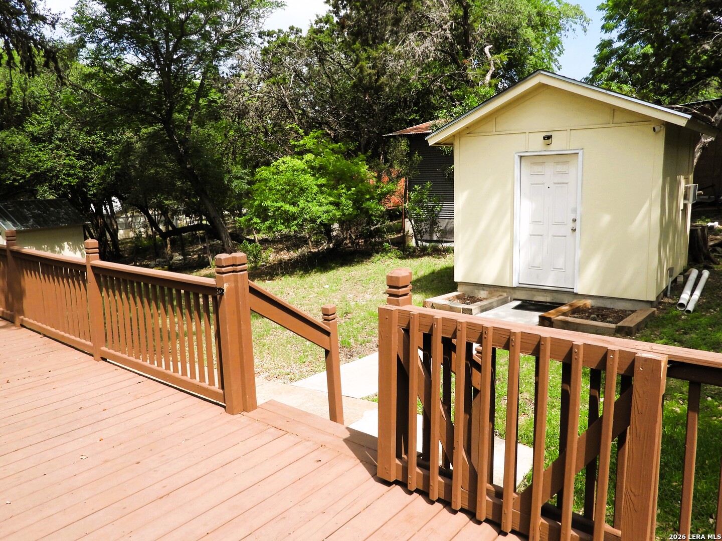 main property photo 39
