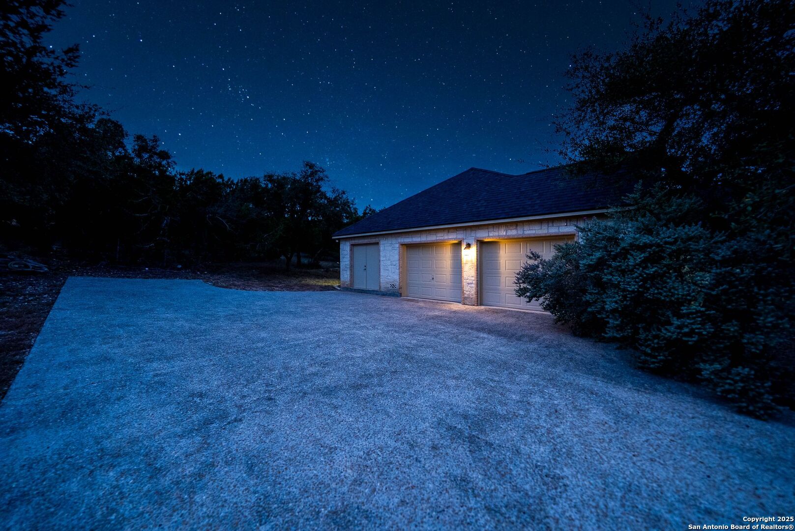 main property photo 74