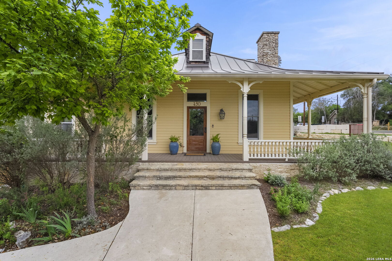 main property photo 8