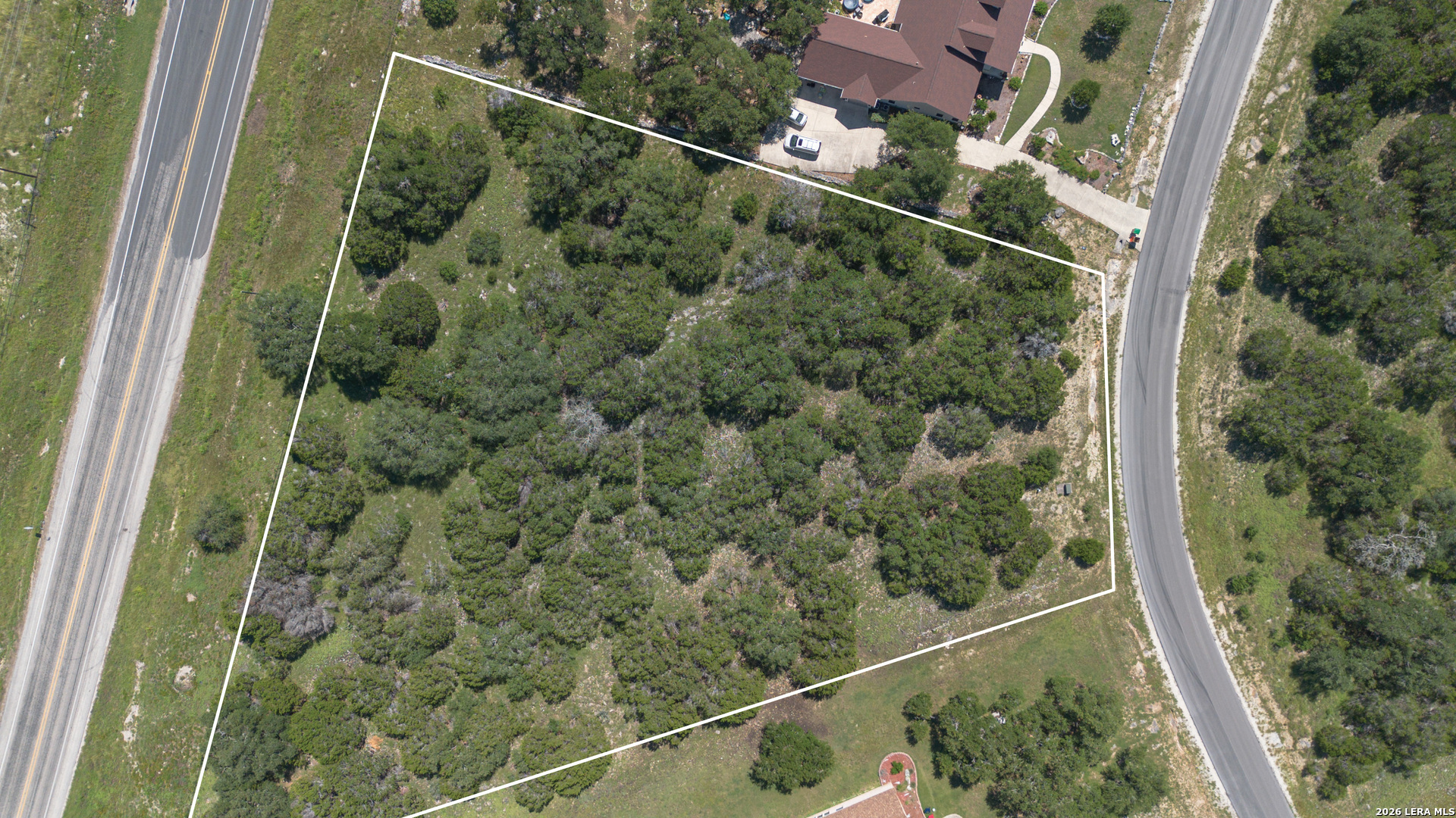 main property photo 12