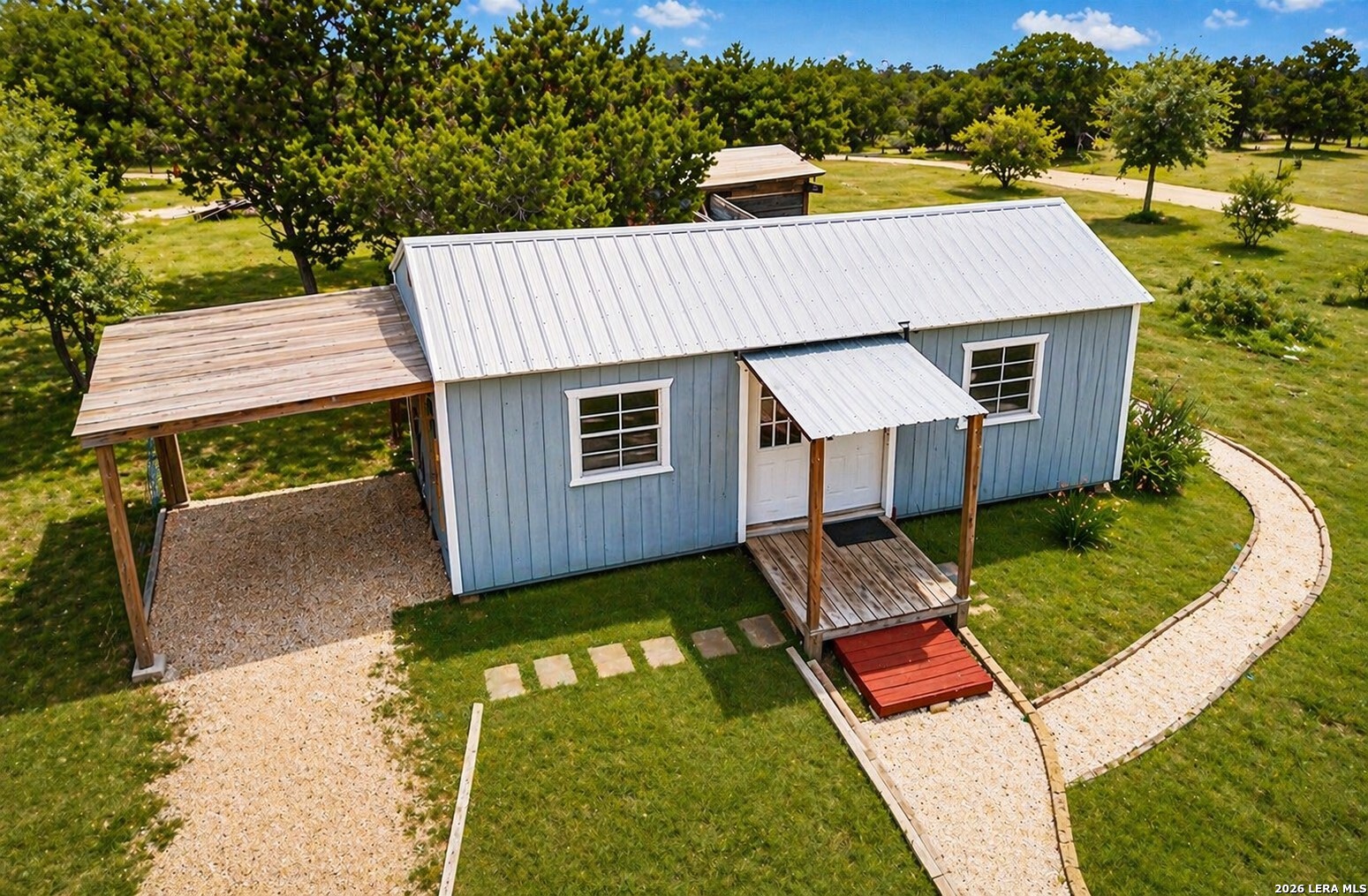 main property photo 26