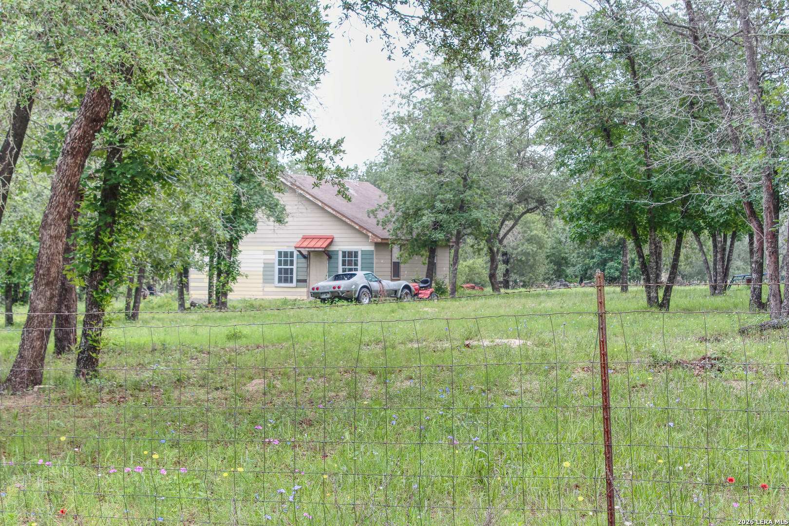 main property photo 6