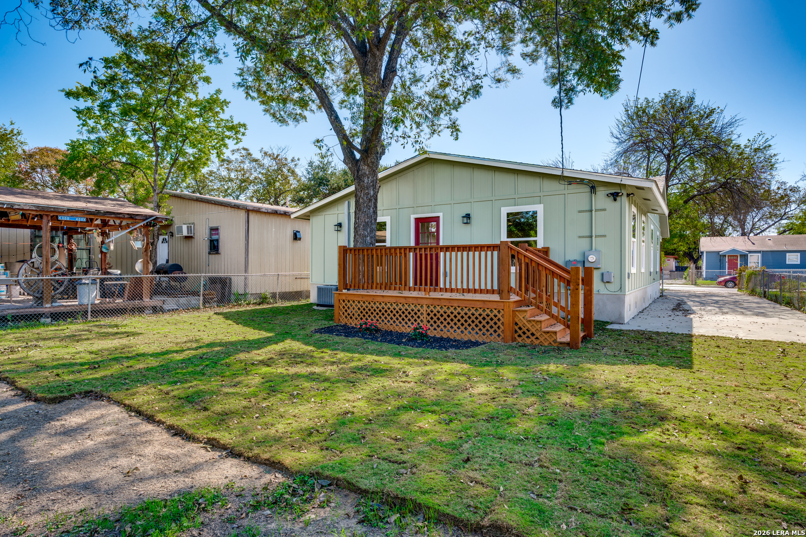 main property photo 27